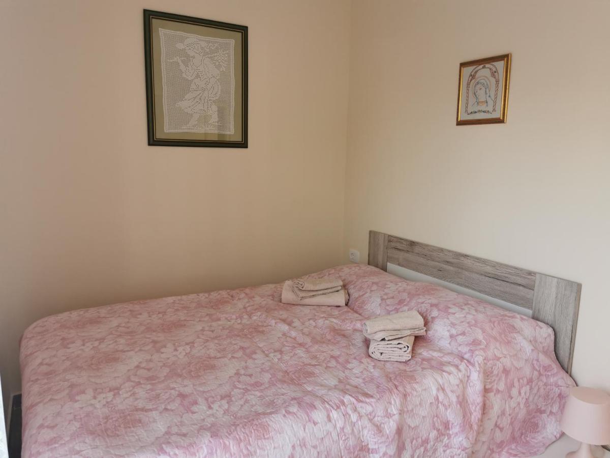 Romantic Apartment For Two On The Sea Zambratija  Exterior photo