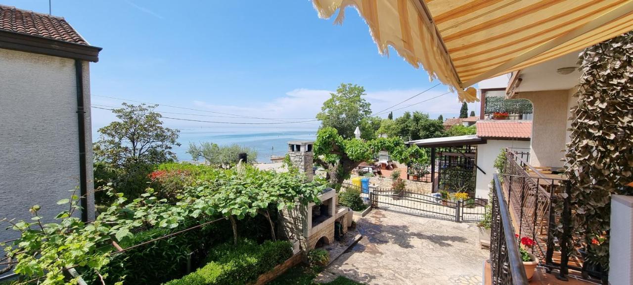 Romantic Apartment For Two On The Sea Zambratija  Exterior photo